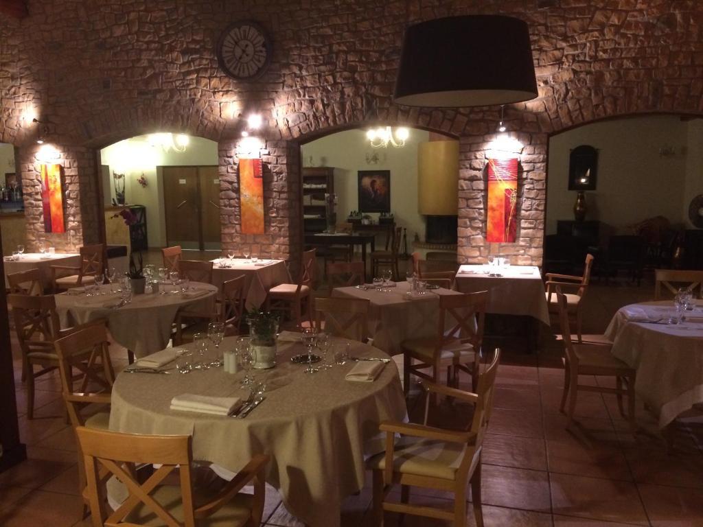 Logis Hotel Restaurant Le Mas De Mon Pere Saint-Jean-le-Centenier Exterior foto