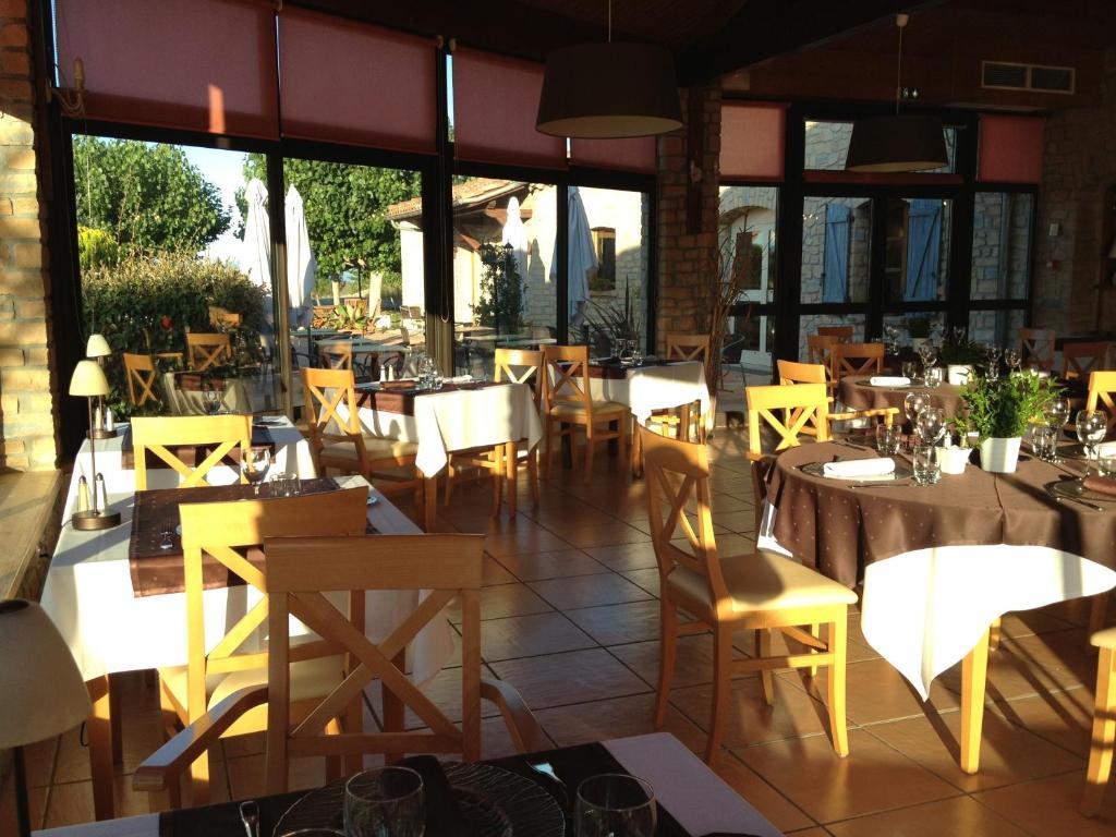 Logis Hotel Restaurant Le Mas De Mon Pere Saint-Jean-le-Centenier Exterior foto